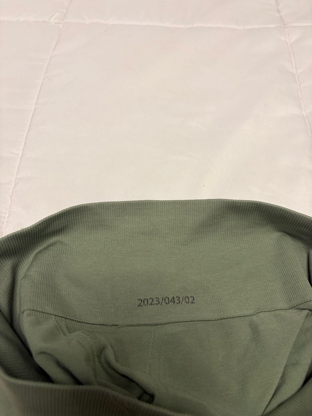 Oner Active Effortless Seamless Cycling Shorts in Sage - Picture 3 of 4